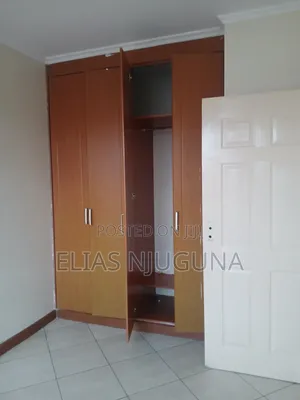 4bdrm Maisonette in Donholm Estate, Greenspan for rent