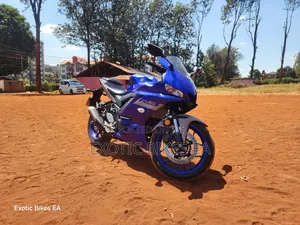 Yamaha R3 2021 Blue