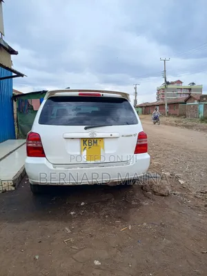 Toyota Kluger 2004 White