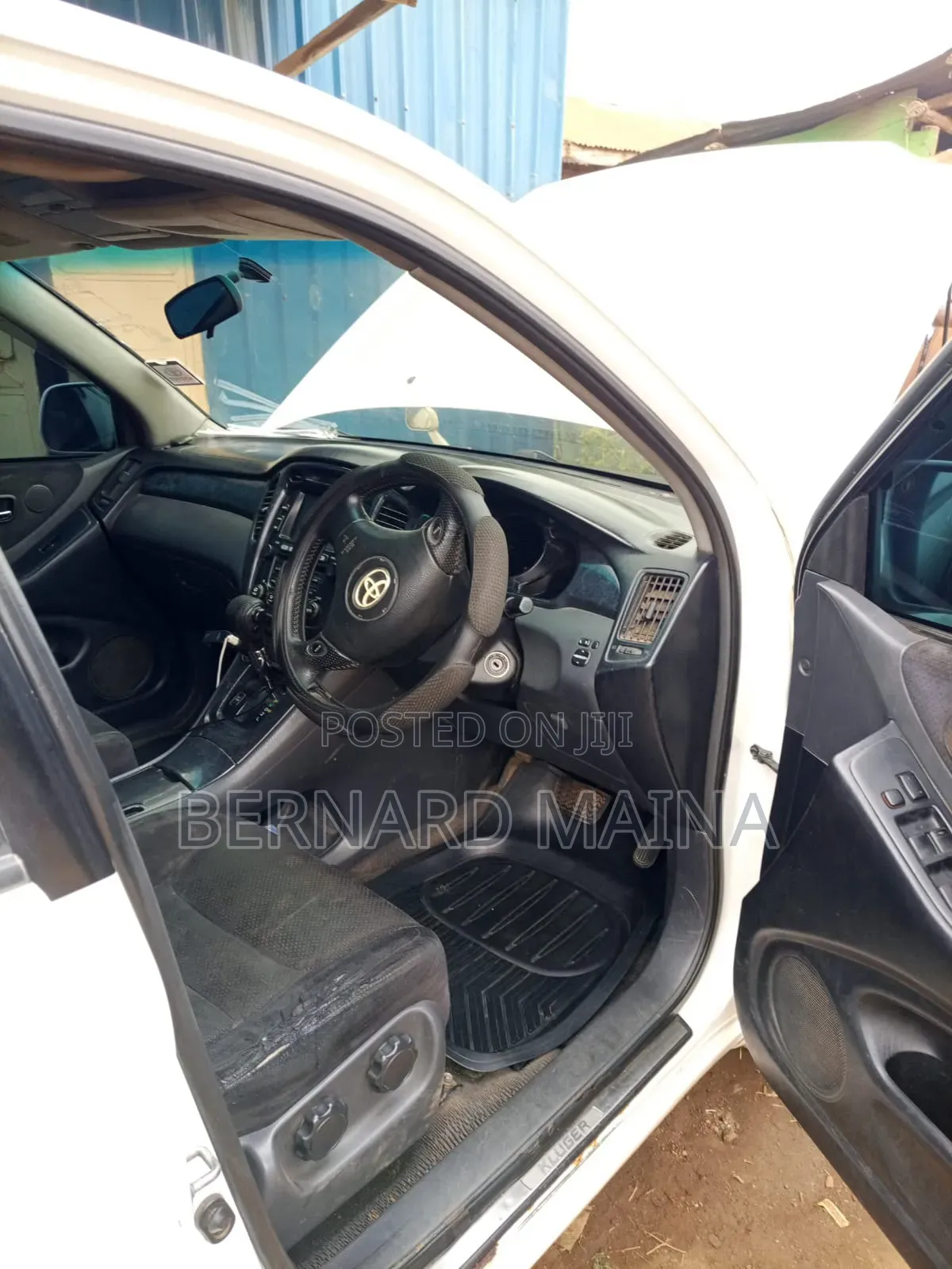 Toyota Kluger 2004 White