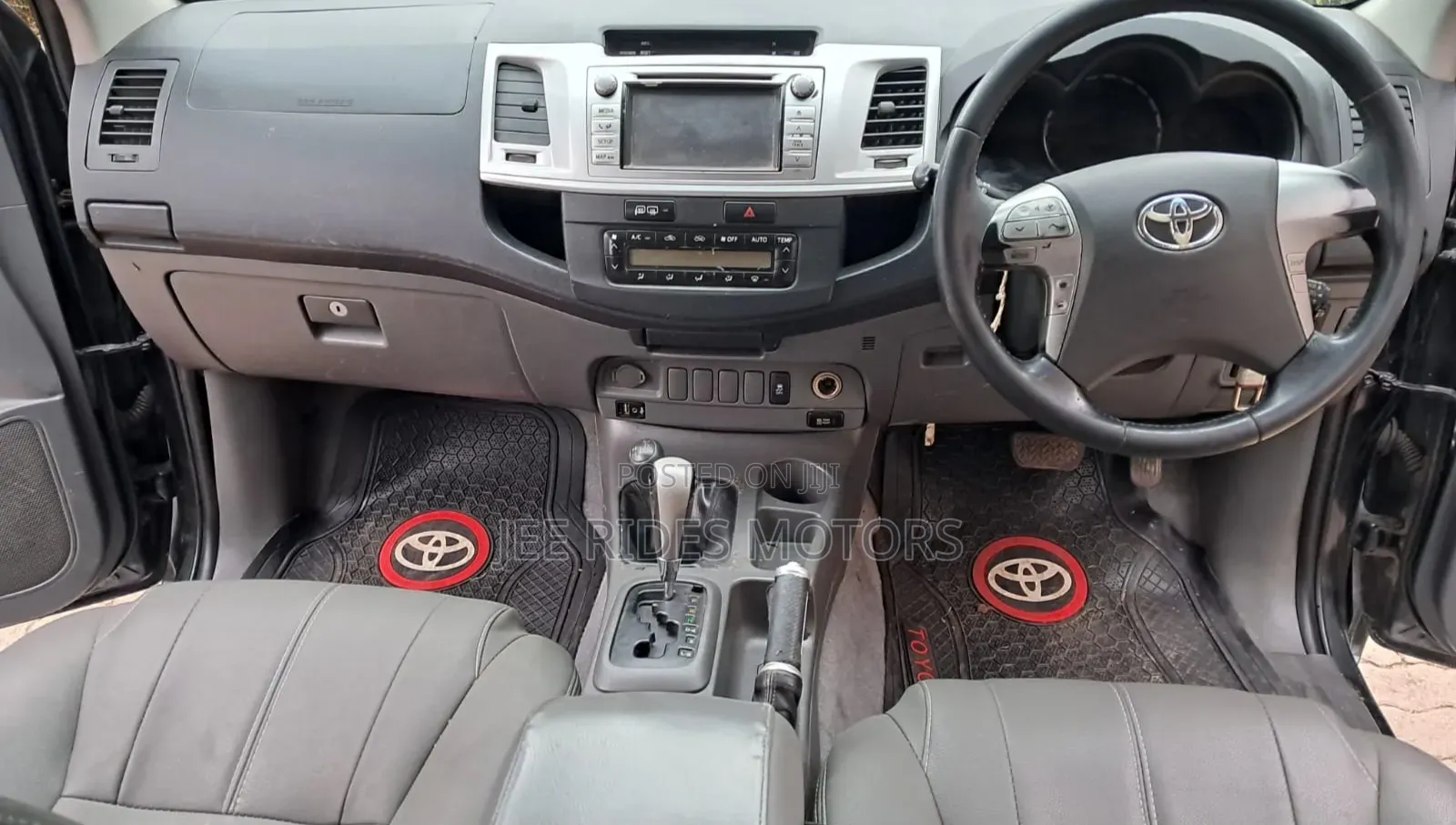 Toyota Hilux 2012 Black
