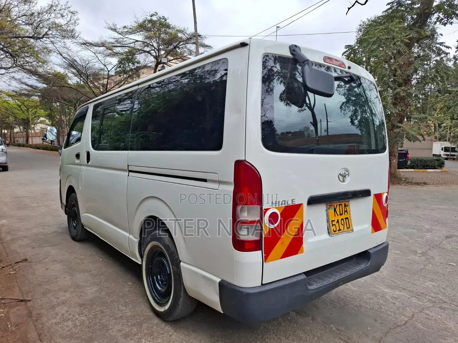 Toyota HiAce 2014 White