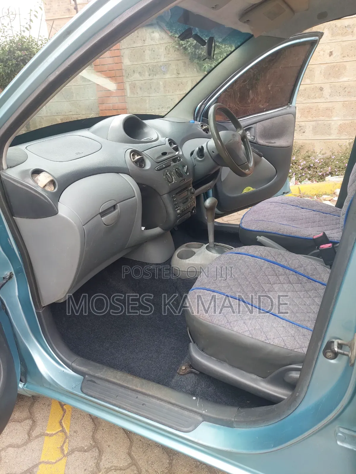 Toyota Vitz 2006 Blue