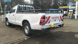 Toyota Hilux 2014 White