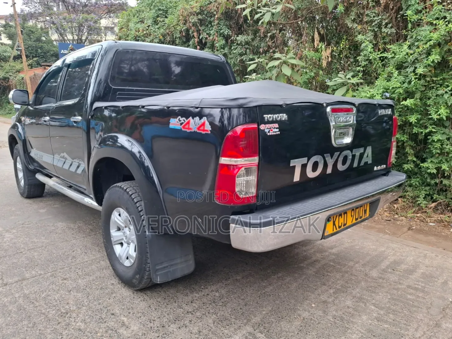 Toyota Hilux 2012 Black