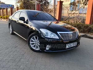 Toyota Crown 2011 Black