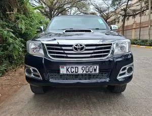 Toyota Hilux 2012 Black