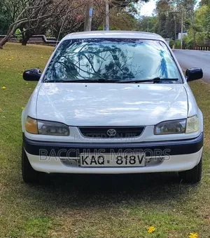 Toyota Corolla 1.3 Sedan 1996 White