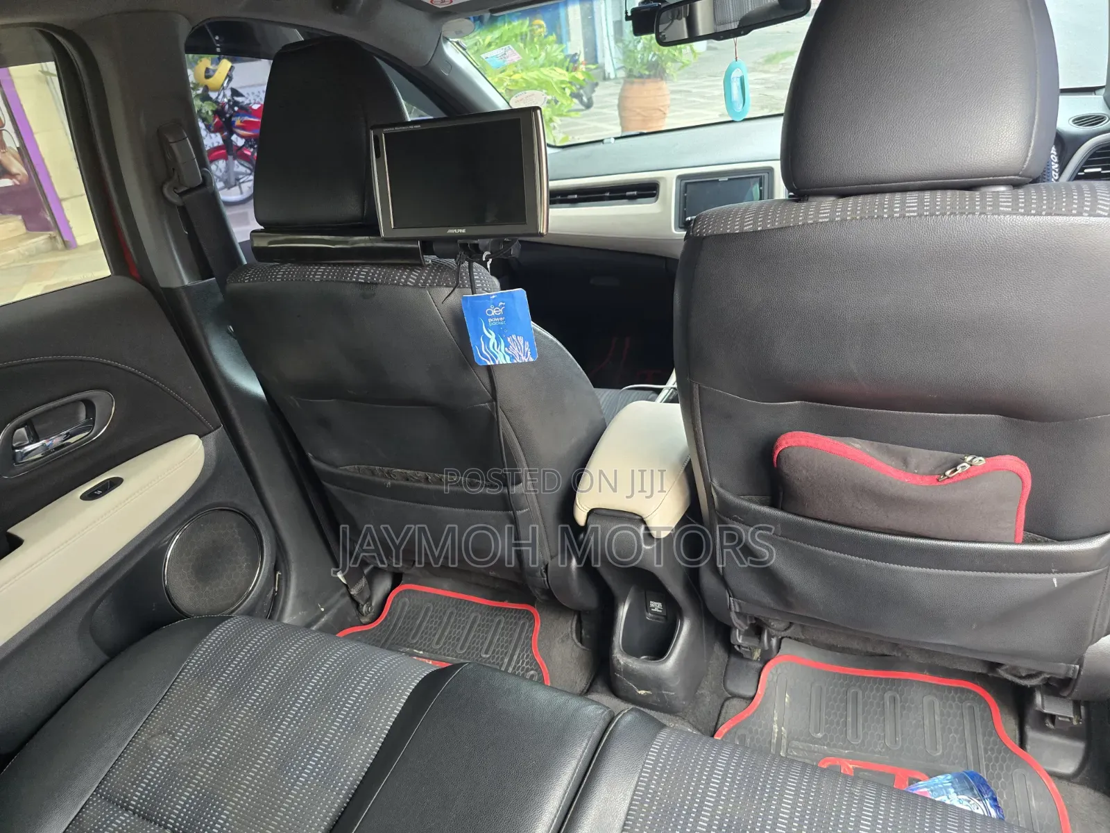 Honda Vezel 2016 Maroon