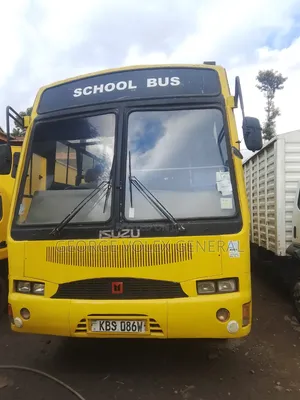 Isuzu Executive Bus 2011 Yellow