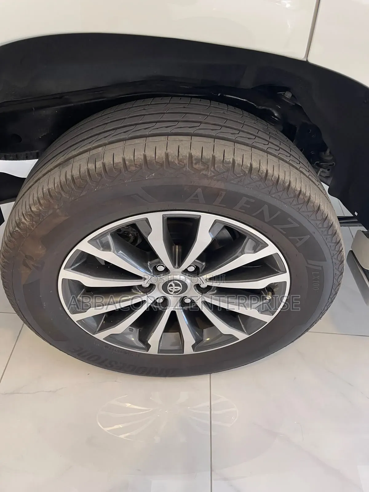 Toyota Land Cruiser Prado 2019 White