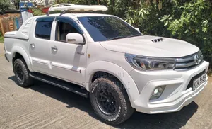 Toyota Hilux 2012 White