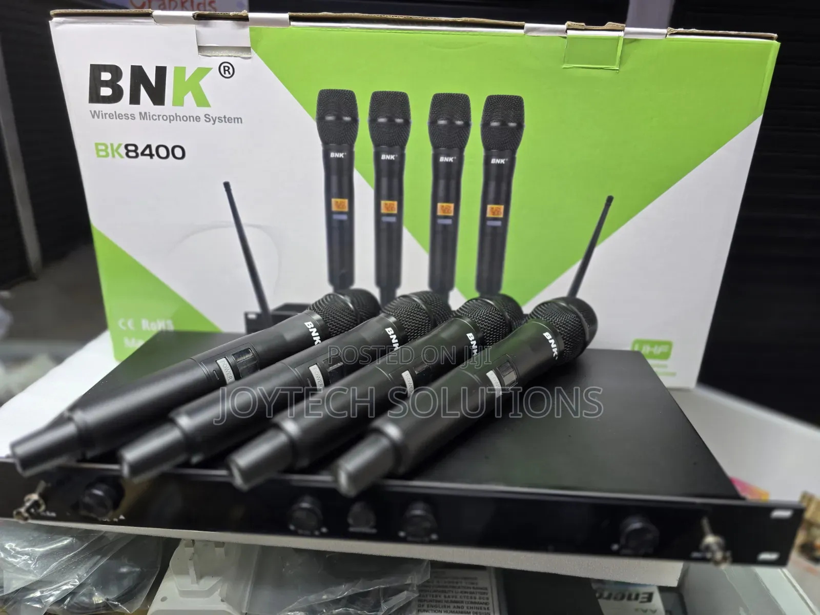 🚨 BNK BK8400 4-Channel Wireless Microphone System – Professional