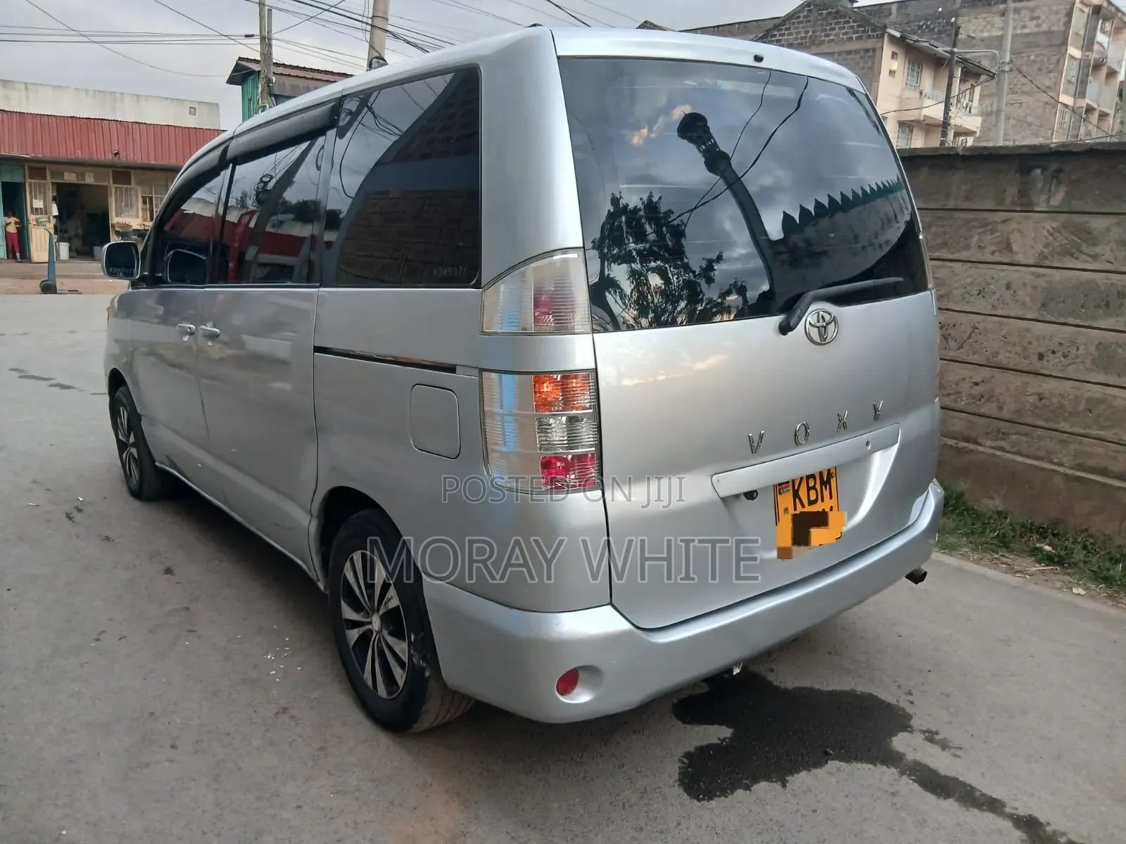 Toyota Voxy X 2WD 8-Seater 2004 Silver