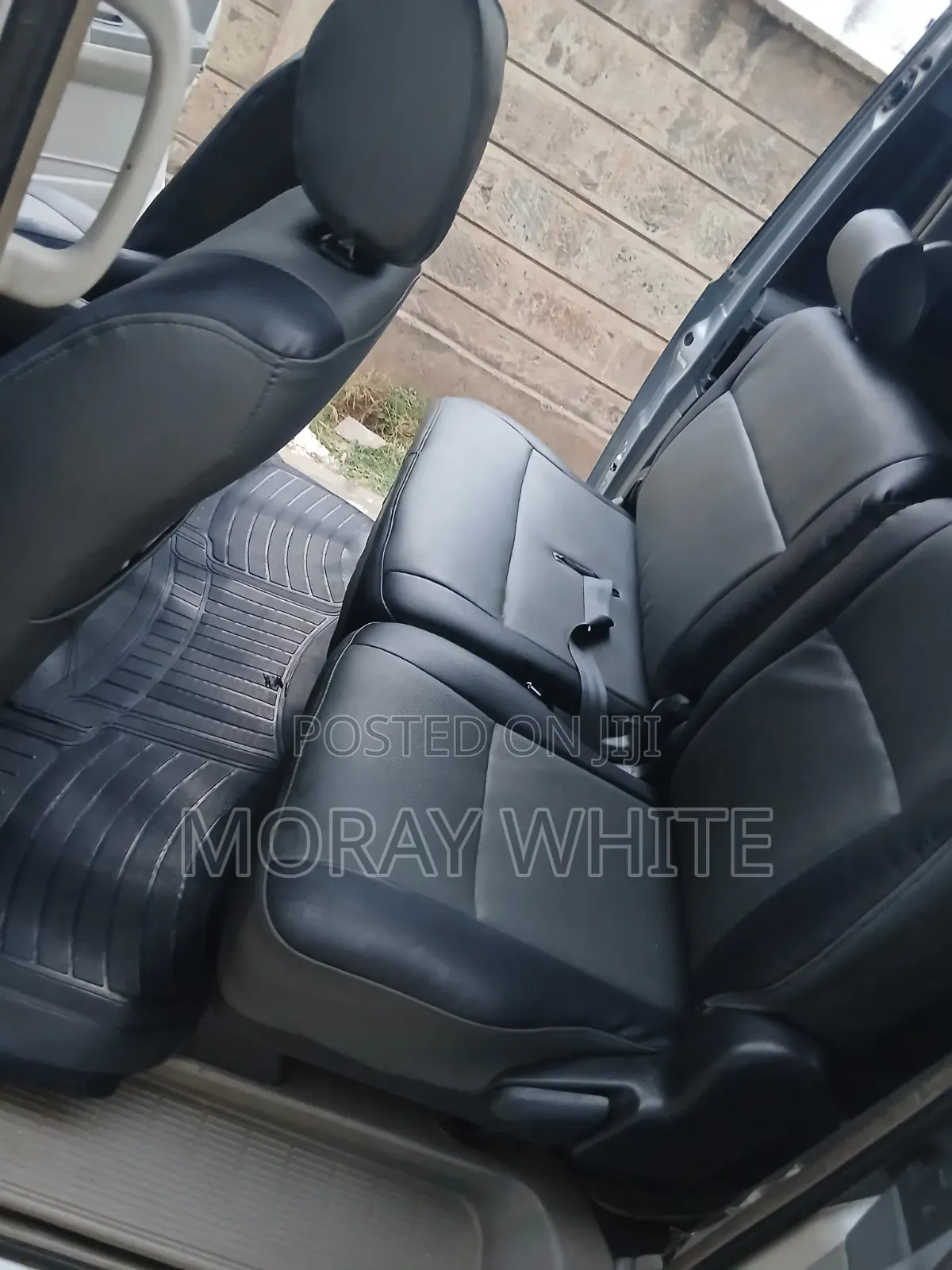 Toyota Voxy X 2WD 8-Seater 2004 Silver