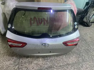 Toyota Vitz Boot 2018