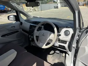 Mitsubishi EK Wagon 660 FWD 2019 Silver