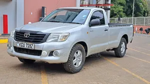 Toyota Hilux 2.5 D-4D SRX 2012 Silver