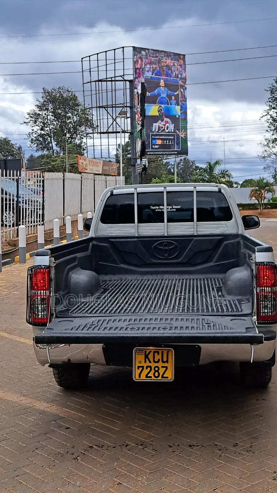 Toyota Hilux 2.5 D-4D SRX 2012 Silver
