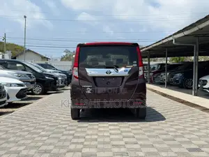 Toyota Roomy 2019 Brown