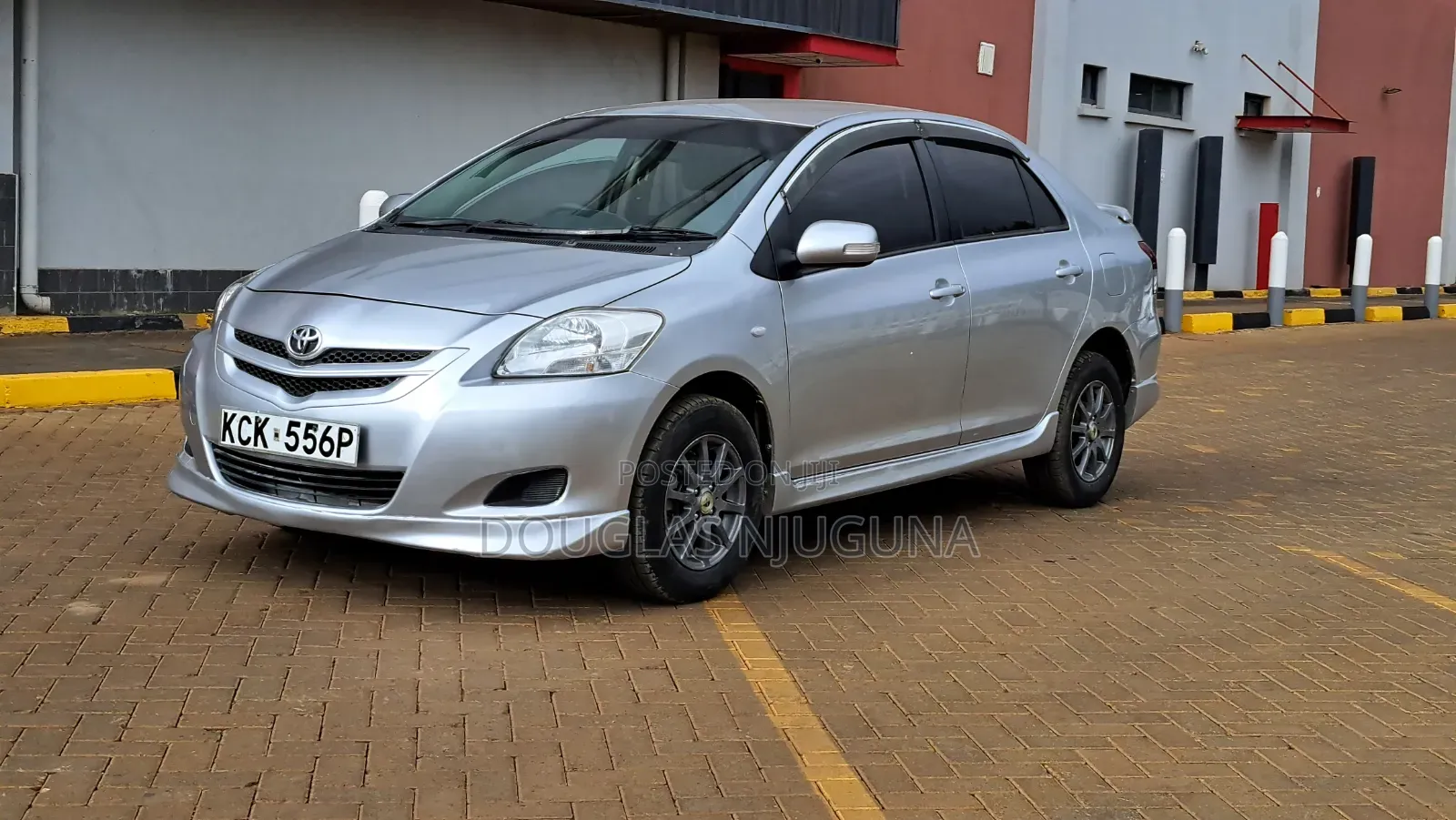 Toyota Belta 2009 Silver