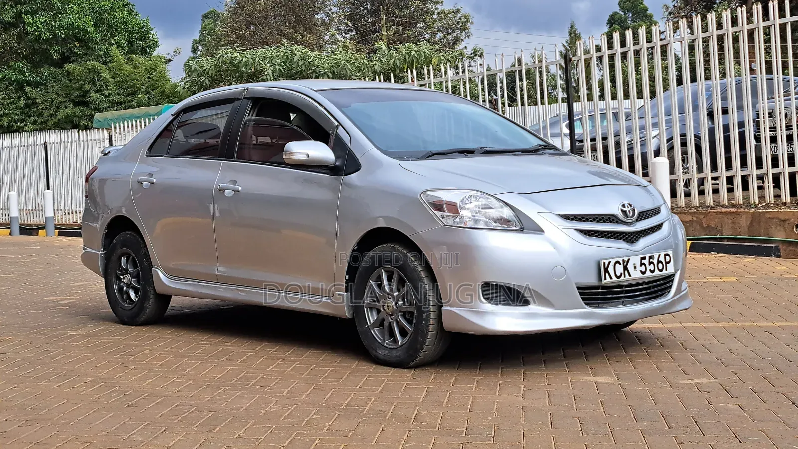 Toyota Belta 2009 Silver