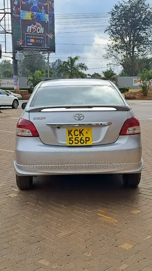 Toyota Belta 2009 Silver