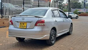 Toyota Belta 2009 Silver