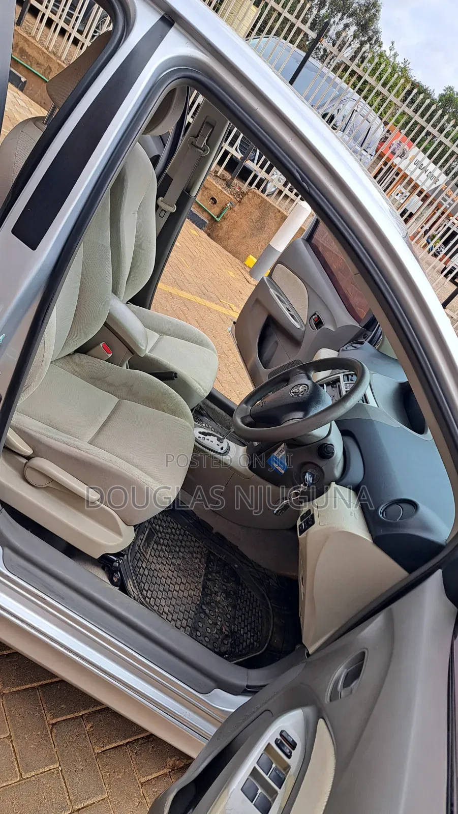 Toyota Belta 2009 Silver