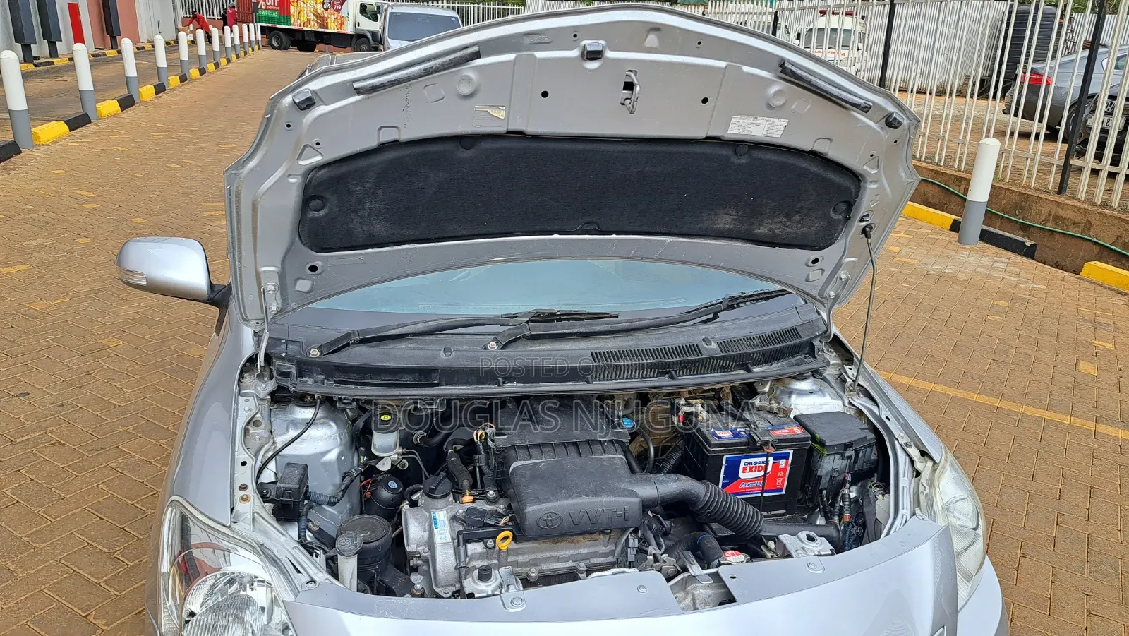 Toyota Belta 2009 Silver