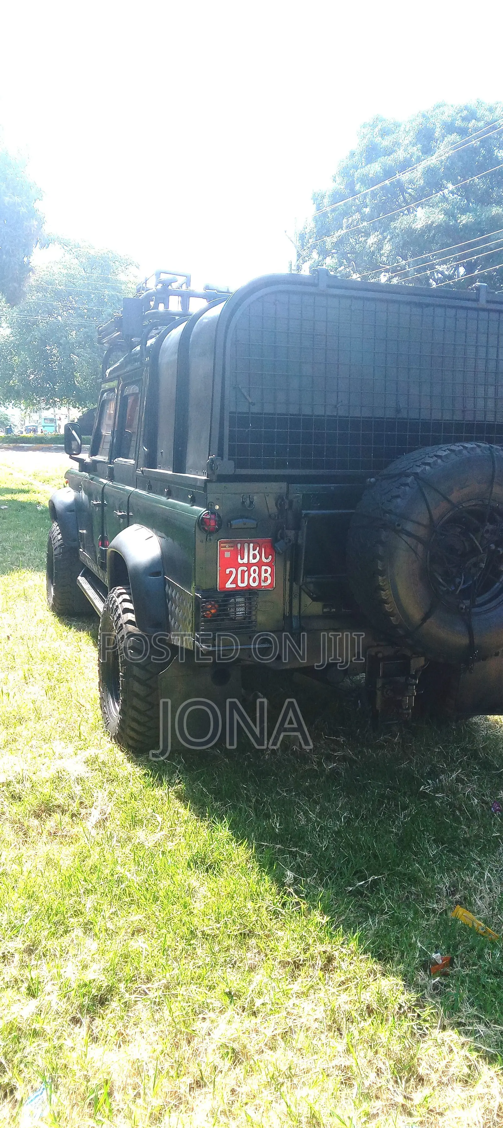 Land Rover Defender 2002 Green