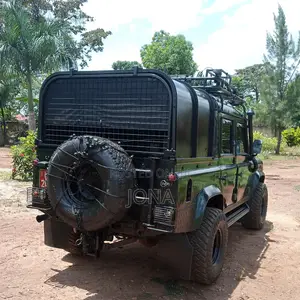 Land Rover Defender 2002 Green
