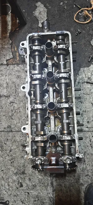 Suzuki Escudo J20a Complete Cylinder Head Sensor Type