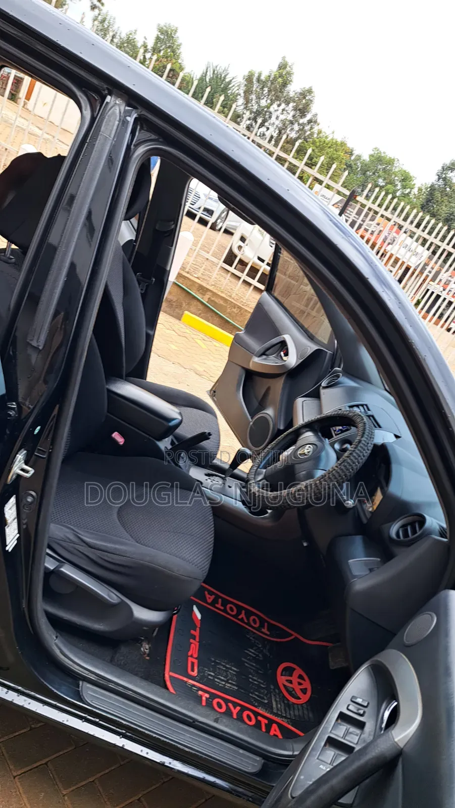Toyota RAV4 2010 Black