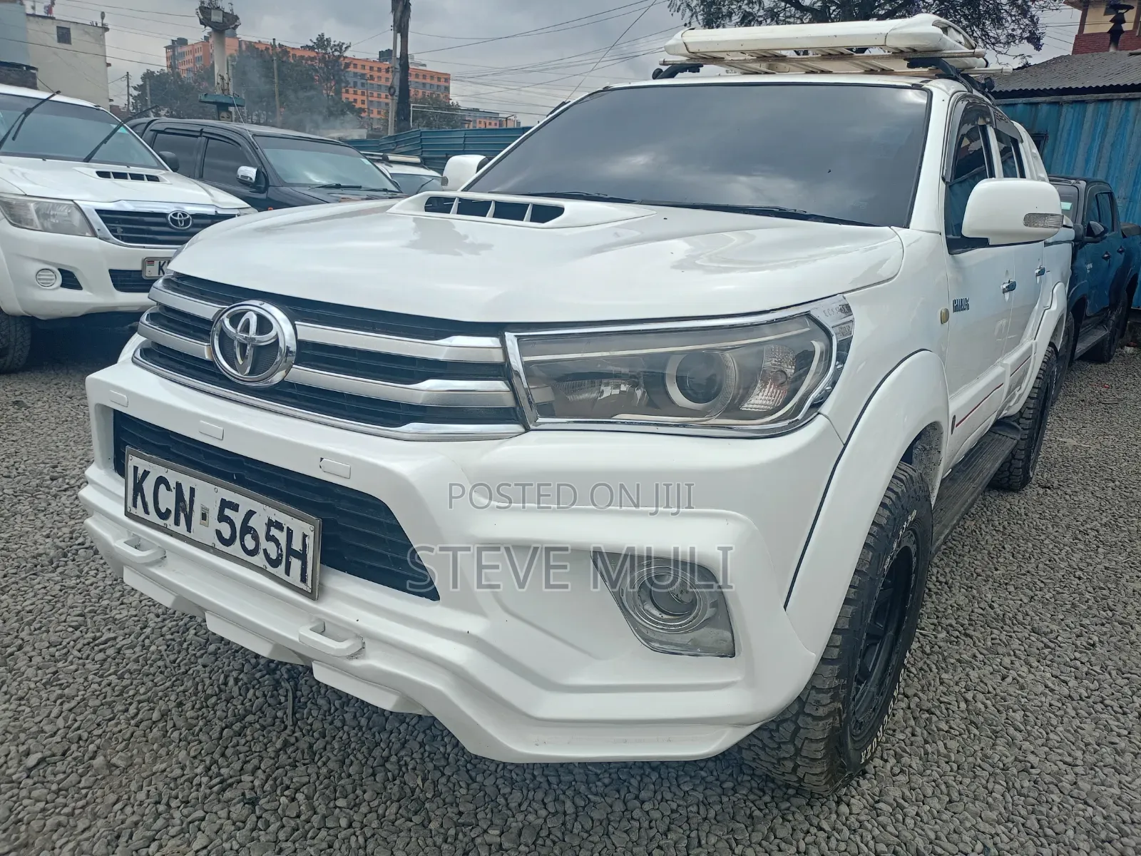 Toyota Hilux 2012 White