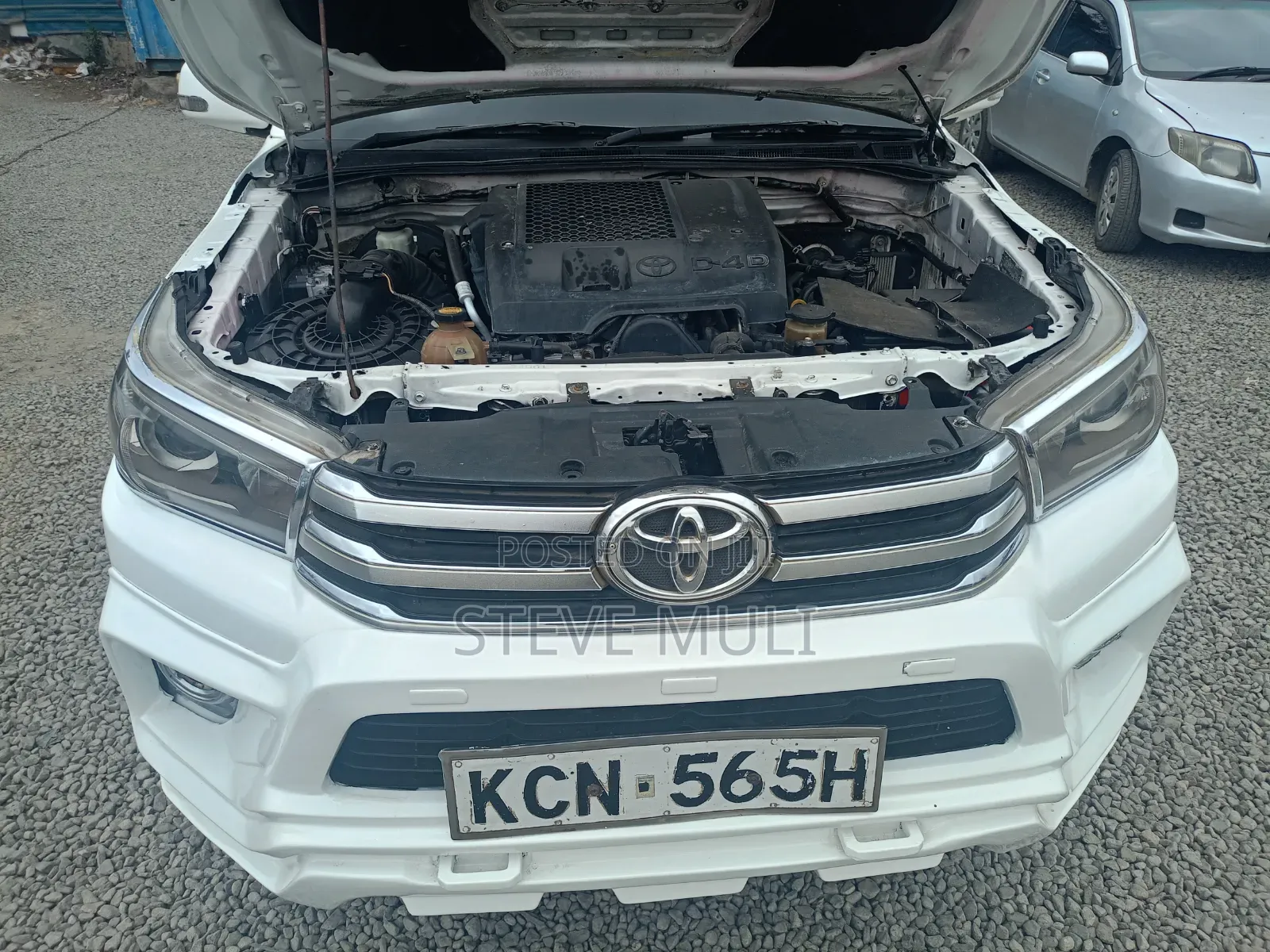 Toyota Hilux 2012 White