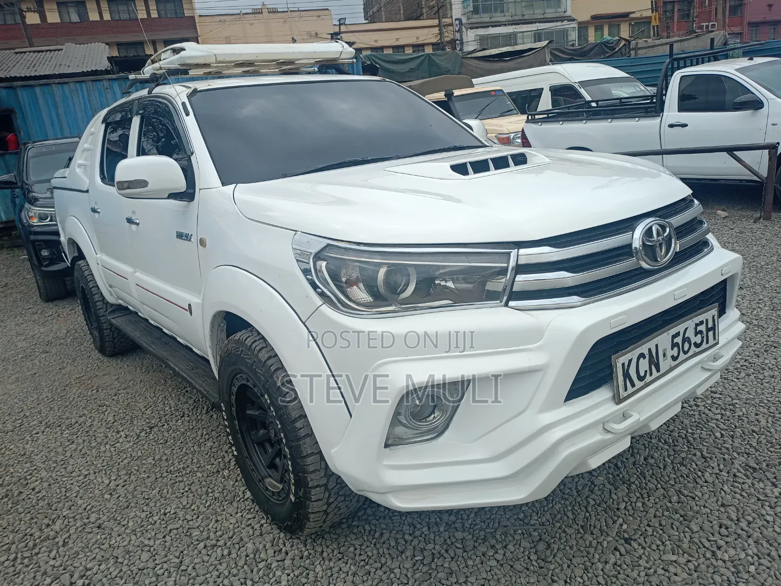 Toyota Hilux 2012 White