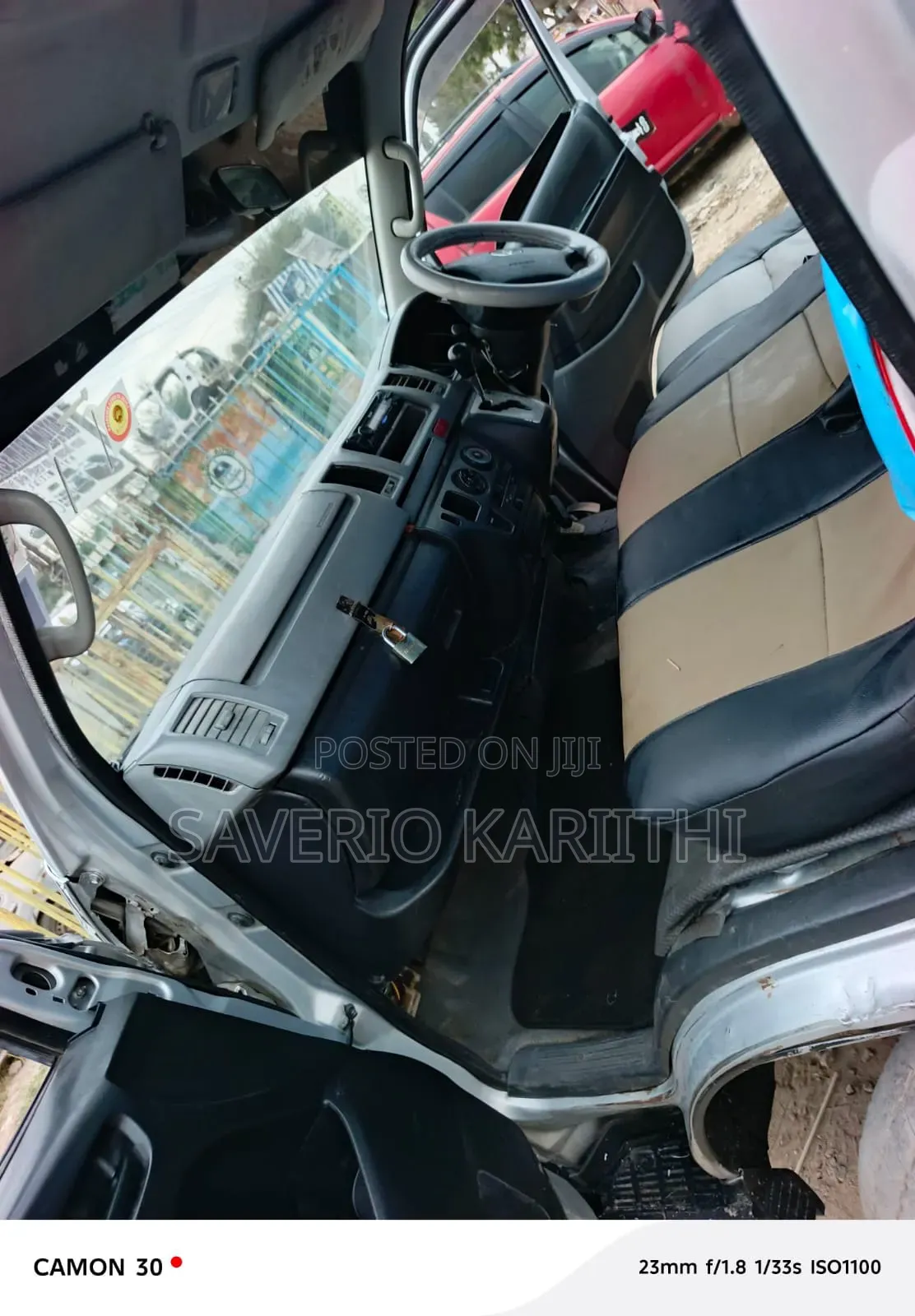 Toyota HiAce 2013 Silver