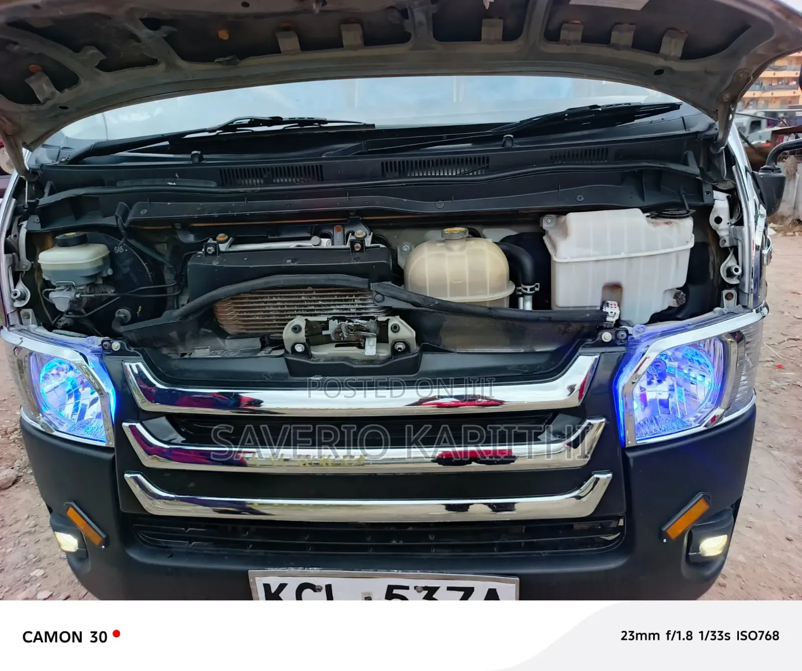 Toyota HiAce 2013 Silver