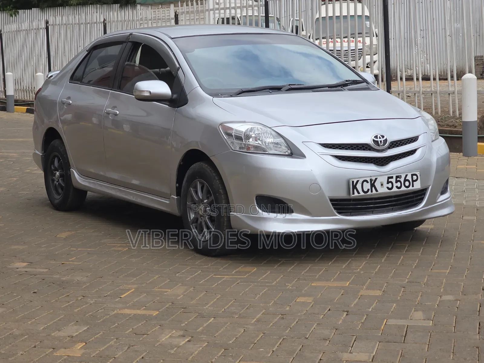 Toyota Belta 2009 Silver