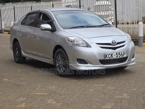 Toyota Belta 2009 Silver