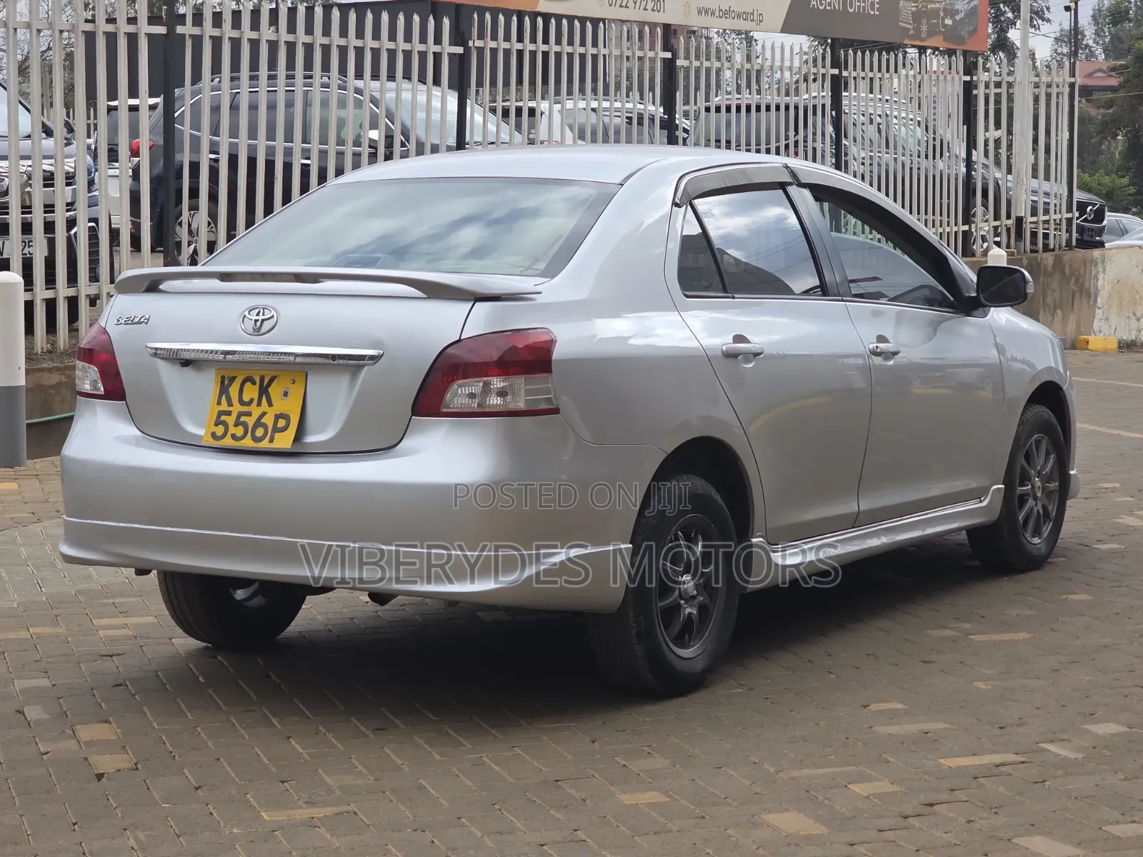 Toyota Belta 2009 Silver
