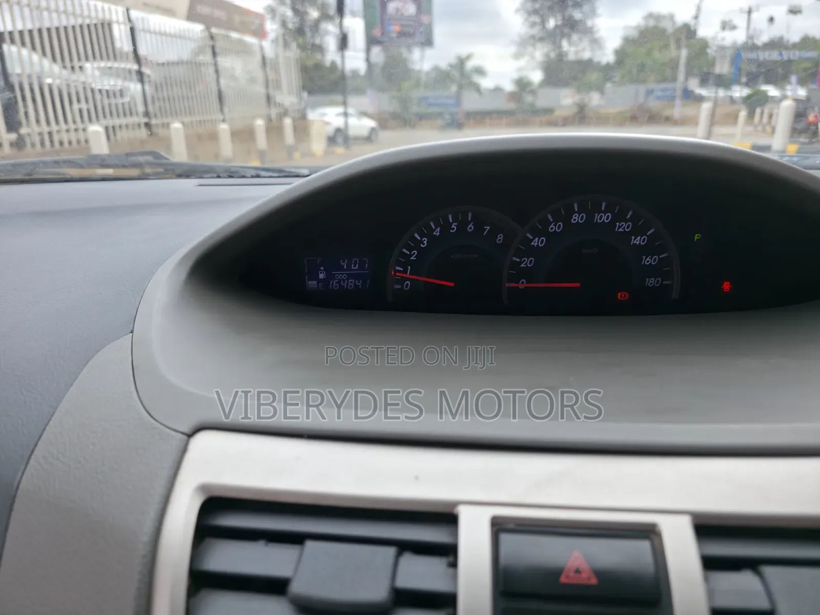 Toyota Belta 2009 Silver