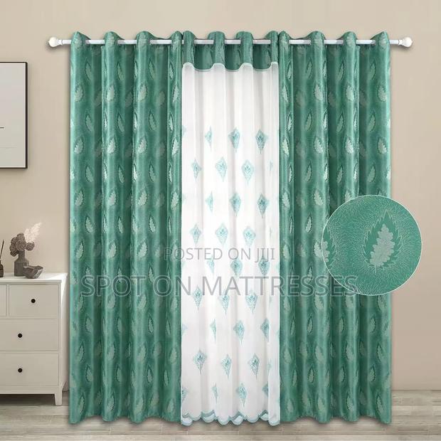 3 in 1 Curtains and Drapes Set. 2 Curtains 1.5MX2.7M. 1 Sheer