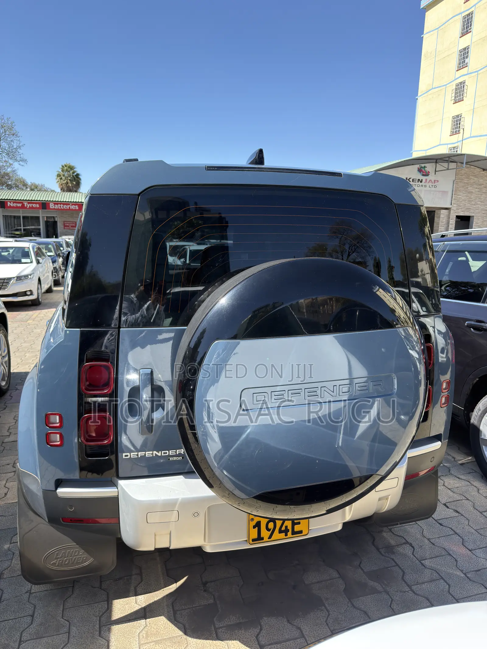 Land Rover Defender 2022 Blue
