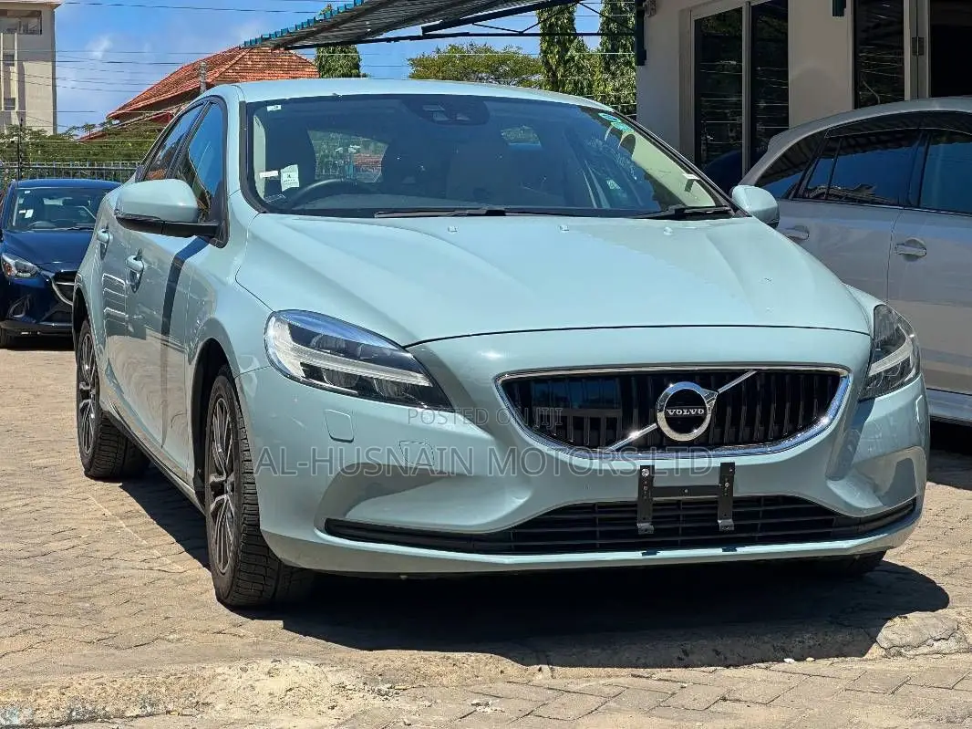 Volvo V40 2019 Blue