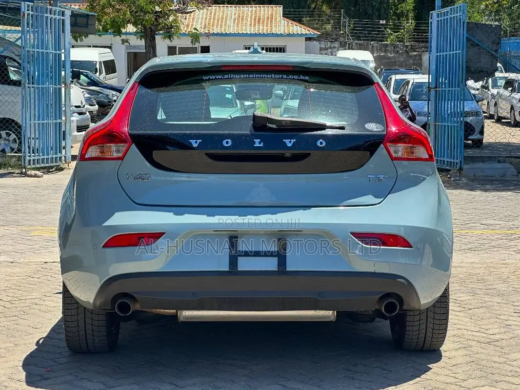 Volvo V40 2019 Blue