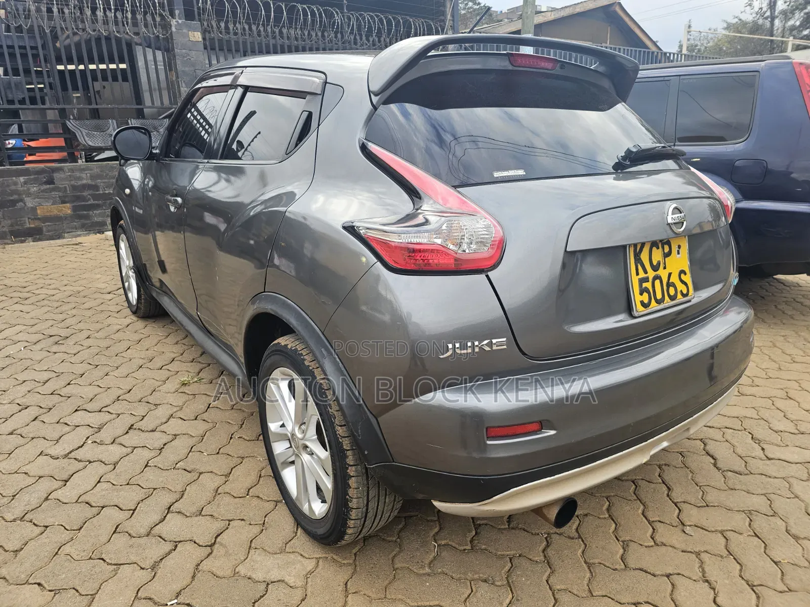 Nissan Juke 2011 Gray