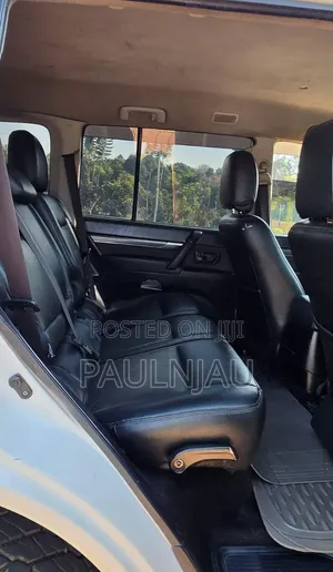 Mitsubishi Shogun 3.2 Di-Dc GLS 2010 White