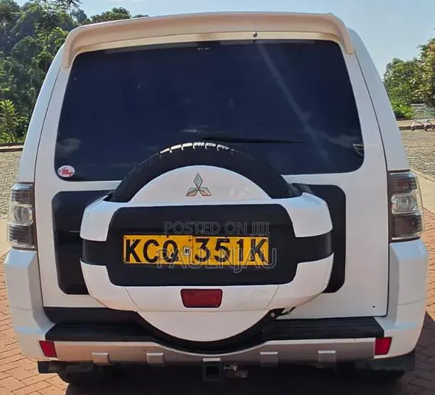 Mitsubishi Shogun 3.2 Di-Dc GLS 2010 White